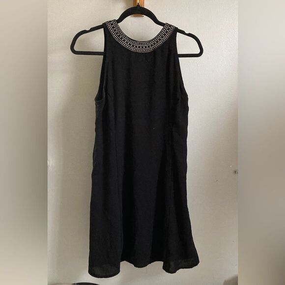 Sleeveless Black Dress with Embellished Collar Medium - Picture 1 of 6